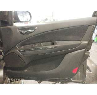 GUARNECIDO PUERTA DELANTERA...