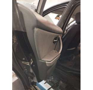 GUARNECIDO PUERTA TRASERA... 2