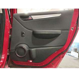 GUARNECIDO PUERTA TRASERA...