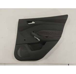 GUARNECIDO PUERTA TRASERA...