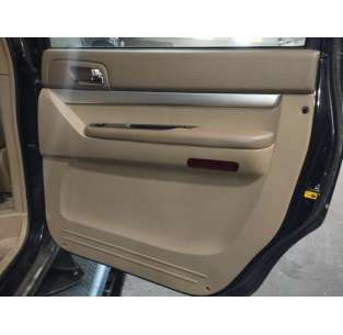 GUARNECIDO PUERTA TRASERA...