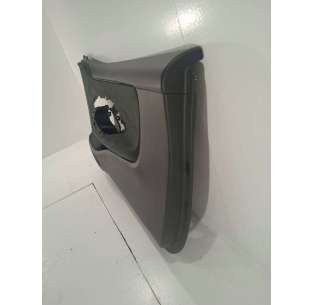 GUARNECIDO PUERTA DELANTERA...