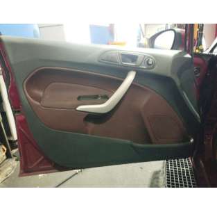 GUARNECIDO PUERTA DELANTERA...