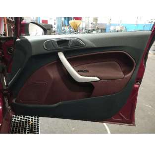 GUARNECIDO PUERTA DELANTERA...