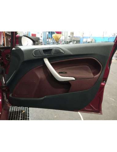 GUARNECIDO PUERTA DELANTERA DERECHA...