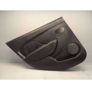 GUARNECIDO PUERTA TRASERA...