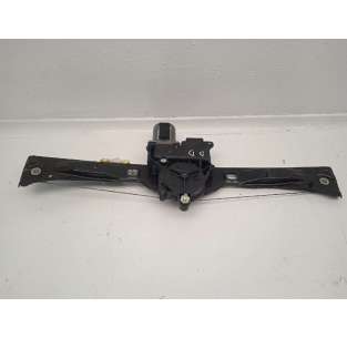 ELEVALUNAS DELANTERO...