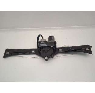 ELEVALUNAS DELANTERO...