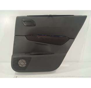 GUARNECIDO PUERTA TRASERA...