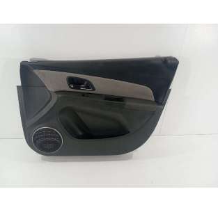 GUARNECIDO PUERTA DELANTERA...