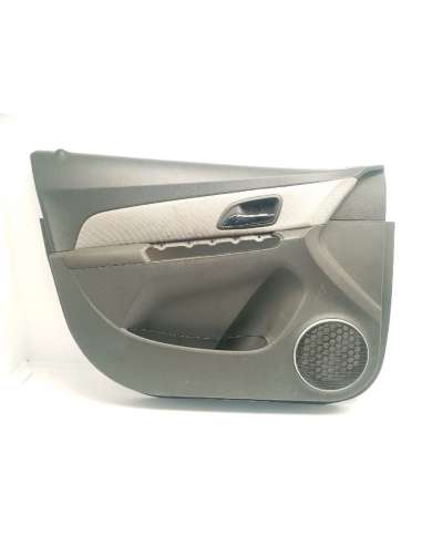 GUARNECIDO PUERTA DELANTERA IZQUIERDA...