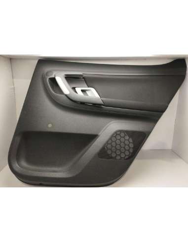 GUARNECIDO PUERTA TRASERA DERECHA...