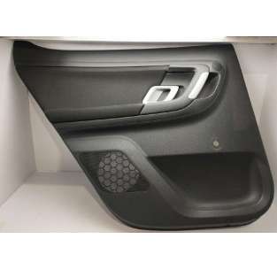 GUARNECIDO PUERTA TRASERA...