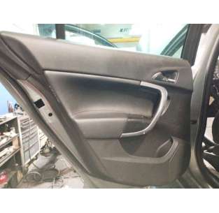 GUARNECIDO PUERTA TRASERA...