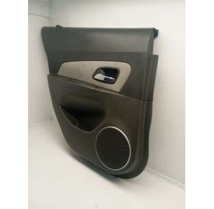 GUARNECIDO PUERTA TRASERA... 2