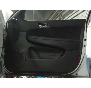 GUARNECIDO PUERTA DELANTERA...