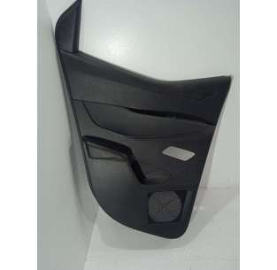 GUARNECIDO PUERTA TRASERA...