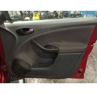 GUARNECIDO PUERTA DELANTERA...