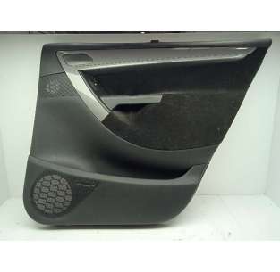 GUARNECIDO PUERTA TRASERA...