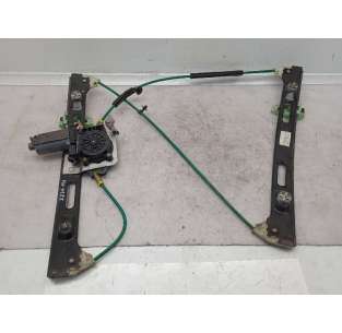 ELEVALUNAS DELANTERO...