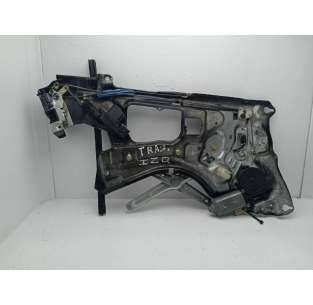 ELEVALUNAS TRASERO...