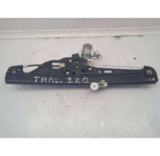 ELEVALUNAS TRASERO...