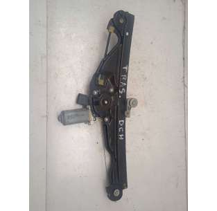 ELEVALUNAS TRASERO DERECHO...