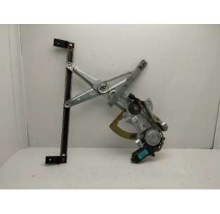 ELEVALUNAS TRASERO DERECHO...