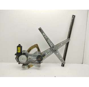 ELEVALUNAS TRASERO DERECHO...