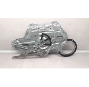 ELEVALUNAS DELANTERO...