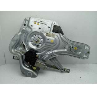 ELEVALUNAS TRASERO DERECHO...