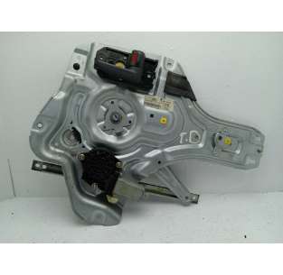 ELEVALUNAS TRASERO DERECHO...