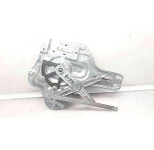 ELEVALUNAS TRASERO DERECHO...