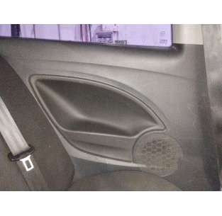 GUARNECIDO PUERTA TRASERA...