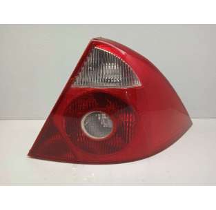 PILOTO TRASERO DERECHO FORD...