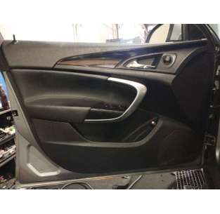 GUARNECIDO PUERTA DELANTERA...