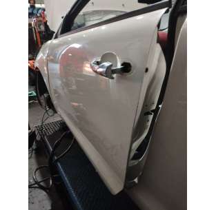 PUERTA DELANTERA IZQUIERDA... 2