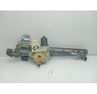 ELEVALUNAS TRASERO...