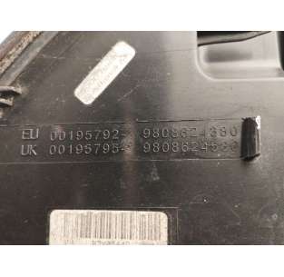 PILOTO TRASERO DERECHO... 2