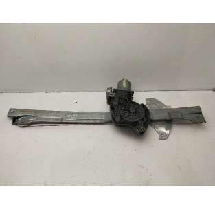 ELEVALUNAS DELANTERO...