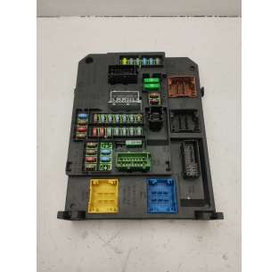 CAJA RELES / FUSIBLES...