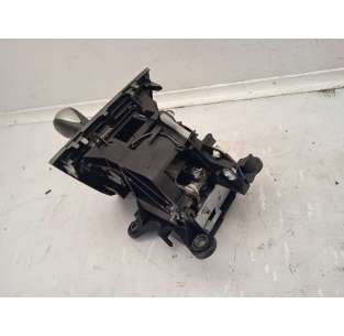 PALANCA CAMBIO TOYOTA AURIS... 2