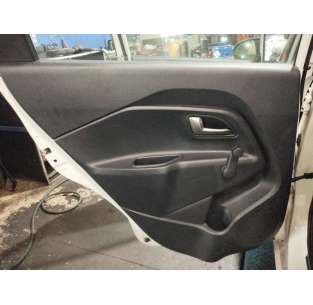 GUARNECIDO PUERTA TRASERA...