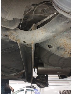 Recambio de puente trasero para ford ka+ ultimate referencia OEM IAM G1B15K952AD  