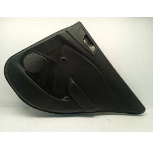 GUARNECIDO PUERTA TRASERA...