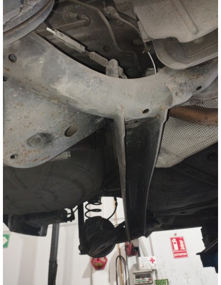 Recambio de puente trasero para ford ka+ ultimate referencia OEM IAM G1B15K952AD  
