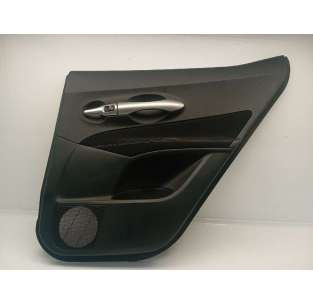 GUARNECIDO PUERTA TRASERA...