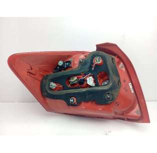 PILOTO TRASERO DERECHO... 2