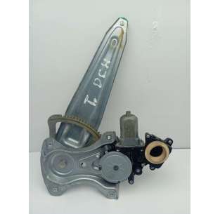 ELEVALUNAS TRASERO DERECHO...