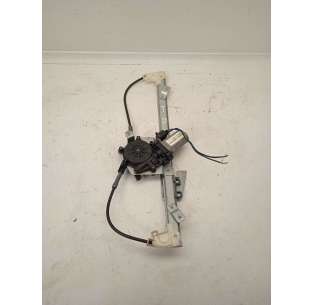 ELEVALUNAS TRASERO DERECHO...